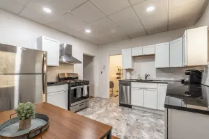 Image of 💜Highland Park Hideaway - Private Deck Space and Free Parking💜