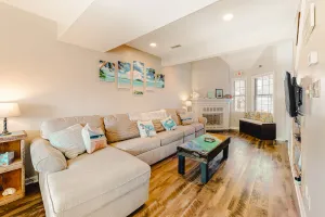 Image of Newly Updated Bayside Townhome w\/ Deck, AC, Shared Pools - Walk Everywhere