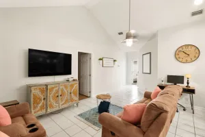 Image of The Blue Pearl | 3 Bed, 2 Bath