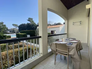 Image of Charming 2-Room Apartment with Pool, Tennis, and Close to Beach - Sleeps 4