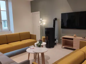 Image of Spacious Countryside Retreat with Game Room and Accessible Facilities