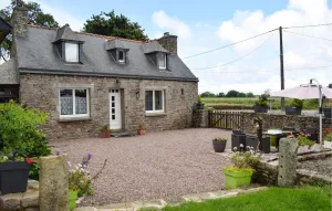 Image of Nice Home In Pléhédel With Wifi