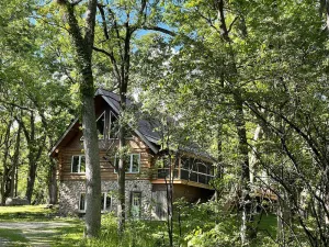Image of Beautiful Log Cabin Retreat on 6 Acres of Forest Only 10 Minutes to Lake Geneva.