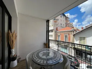 Image of Arcachon Centre : T2 avec Parking, Loggia et Proche Plage - FR-1-319-566