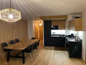 Image of Appartement confortable avec balcon et parking, au pied des pistes - FR-1-692-93