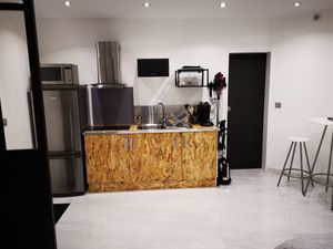 Image of Studio between Paris and Versailles