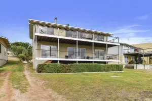 Image of Bayview - Fantastic Panoramic Views of Guichen Bay - Pet Friendly Inside