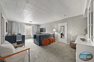 Image of Broad Street Suites 1,2 & 3 |Sleeps 20 |Parking for 7 Vehicles |Downtown |Events |Horticultural Hall