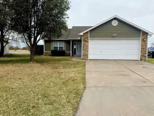 Image of Nice 3 BDR 2 Bth house+Garage+Fenced backyard