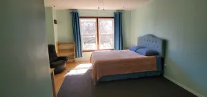 Image of Comfortable room within 15 minutes of driving from IU