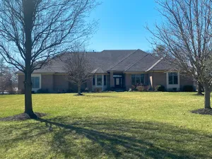 Image of The Country View Estate in Beavercreek OH. Close to many beautiful hiking trails