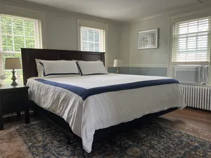 Image of Downtown!!  Located in the Cultural District - One Block to Yacht Club