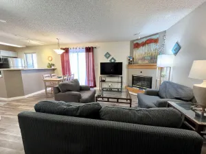 Image of Clean & Cozy One Bedroom Condo W\/ Kitchen In DTC