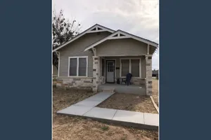 Image of Newly renovated 2 bedroom house with king beds