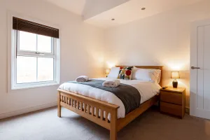 Image of 2 Bedroom House with Parking. Close to River walks