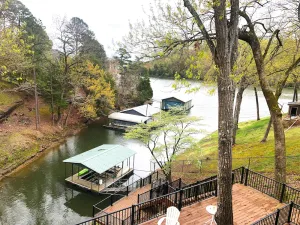 Image of 4 bedroom lake house at Pickwick