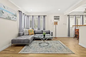 Image of Bright & Cozy Alhambra Retreat ~ Near I-10 ~ 10min to Downtown LA ~ Parking