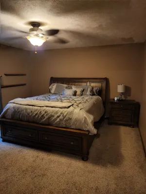Image of 5-Star 3 bedroom home with heated pool and hot tub! 10 minutes away from MSU