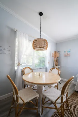 Image of Coastal home only 5 minutes from the beach!