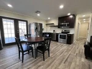 Image of Modern Home Fully Equipped w\/ Free WiFi near Seaworld! Small Dog Friendly