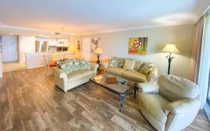 Image of Sanibel Harbour Resort: Bay View Tower 1036 Beachfront vacation retreat overlooking the water