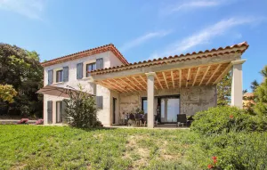 Image of Gorgeous home in Caumont sur Durance