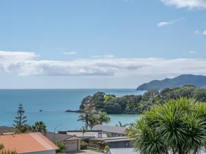 Image of Top Apartment with Sea Views & Beach Access