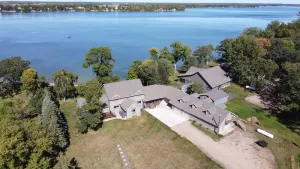 Image of Spectacular Lakefront Retreat on 2 acres~ Perfect Large Family Getaway