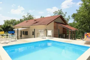 Image of House in the Walnuts