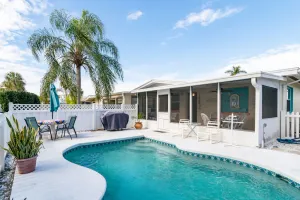 Image of Sea Esta  3\/2 Duplex Private Pool Close To Tennis Boat Ramp Dining