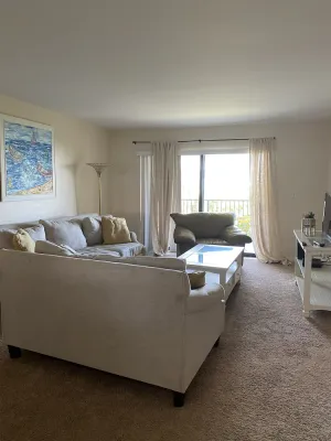 Image of Adorable family-friendly condo, steps from the beach