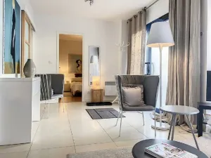 Image of Charming 4-Person Home Near Beach with Stylish Decor