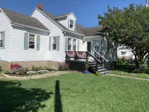Image of IDLE HOUR, a tranquil 3 bedroom 1.5 bath cottage WITH DOCK