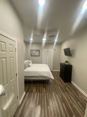Image of 3 bedroom home located within a mile from downtown