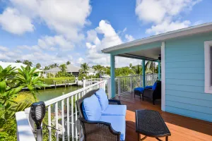 Image of 3 BR\/ 2 BA, Canal Front Home, Private Dock for 40' Boat & 1 mi to Beach