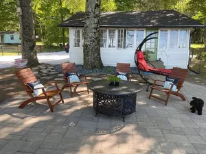 Image of 3 BR Lakefront house, sandy beach on Lake Dewey in the Sister Lakes