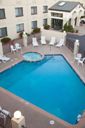 Image of Welcome to Paradise! 2 Relaxing Units with Free Parking! Outdoor Pool, Hot Tub