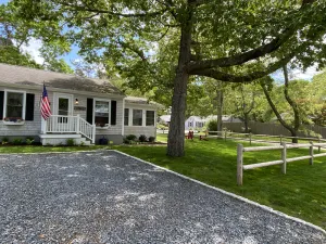Image of Charming Cape Cod Family Cottage - 5 min walk to beach! BRING FIDO!!