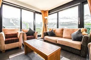 Image of Penthouse 3-bed apartment with large balcony, stunning views
