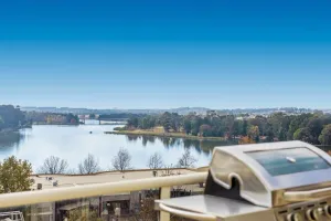 Image of 2-Bed Unit with Balcony, BBQ & Stunning Lake Views