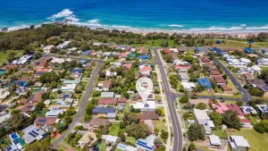 Image of Gorgeous Cottage, Stroll to Beach, Sleeps up to 8