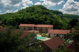 Image of Nice apartment with shared pool in Dordogne