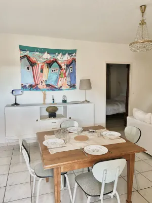 Image of Quiet apartment with pool 5 minutes from the lake
