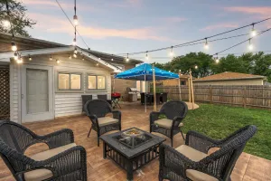 Image of Cozy Home Sleeps 10 Lombard Chicago Suburb