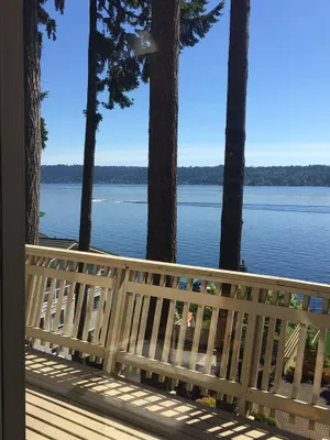 Image of Waterfront & View-Near Seattle on Lake Sammamish in Bellevue