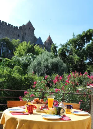 Image of Le Petit Chai niché sous la Cité,