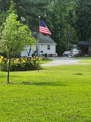 Image of Cozy Guest House on 15 acres, with plenty of parking!