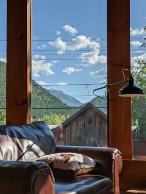 Image of Historic Mountain House close to skiing & outdoor adventures
