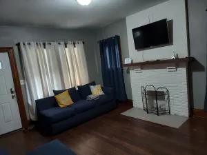 Image of 4 Bedroom House Perfect for a Working Crew