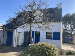 Image of 3-bedroom seaside house 400 metres from the sea